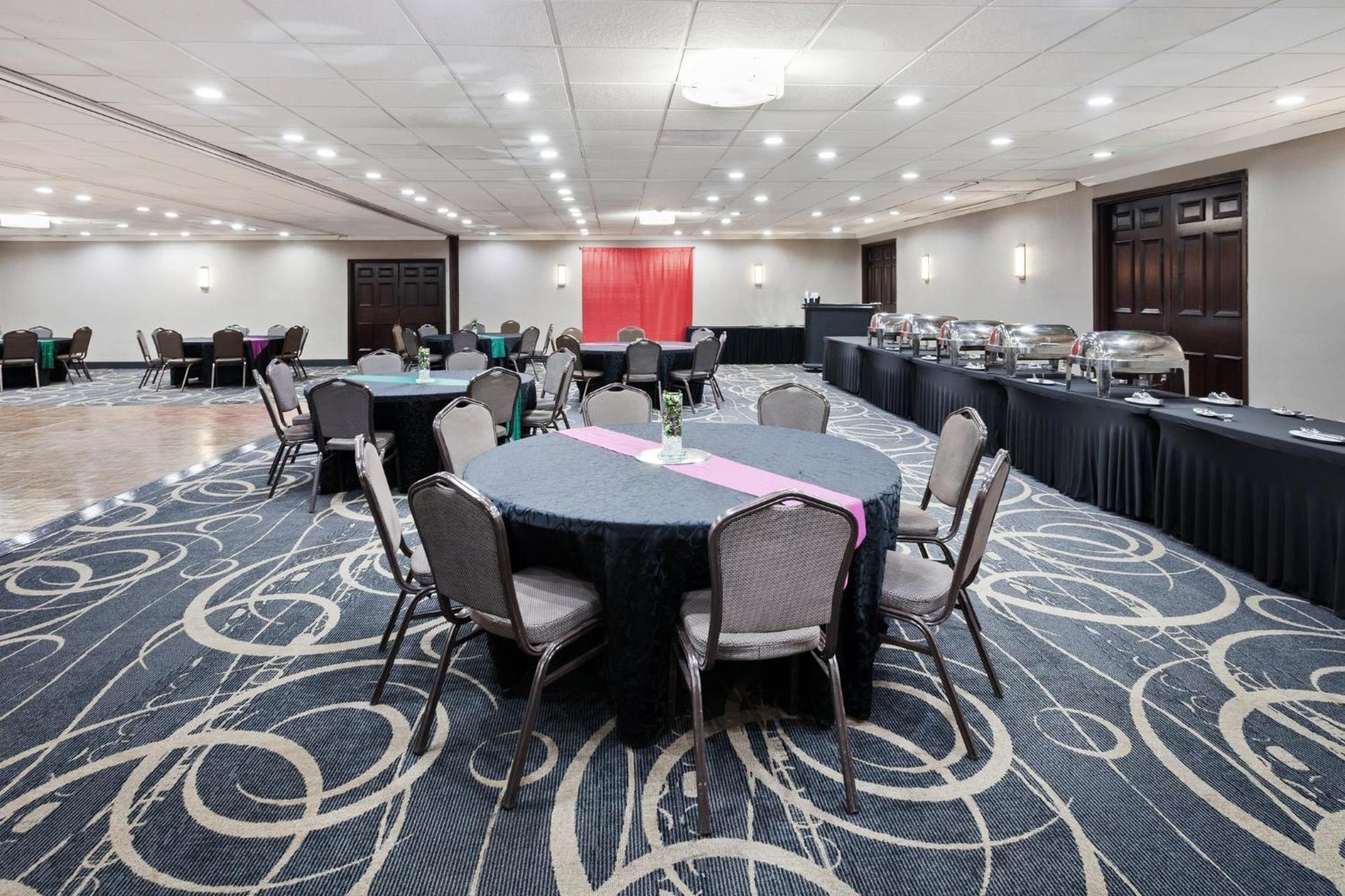 Holiday Inn Chicago/Oak Brook By Ihg Oakbrook Terrace Extérieur photo