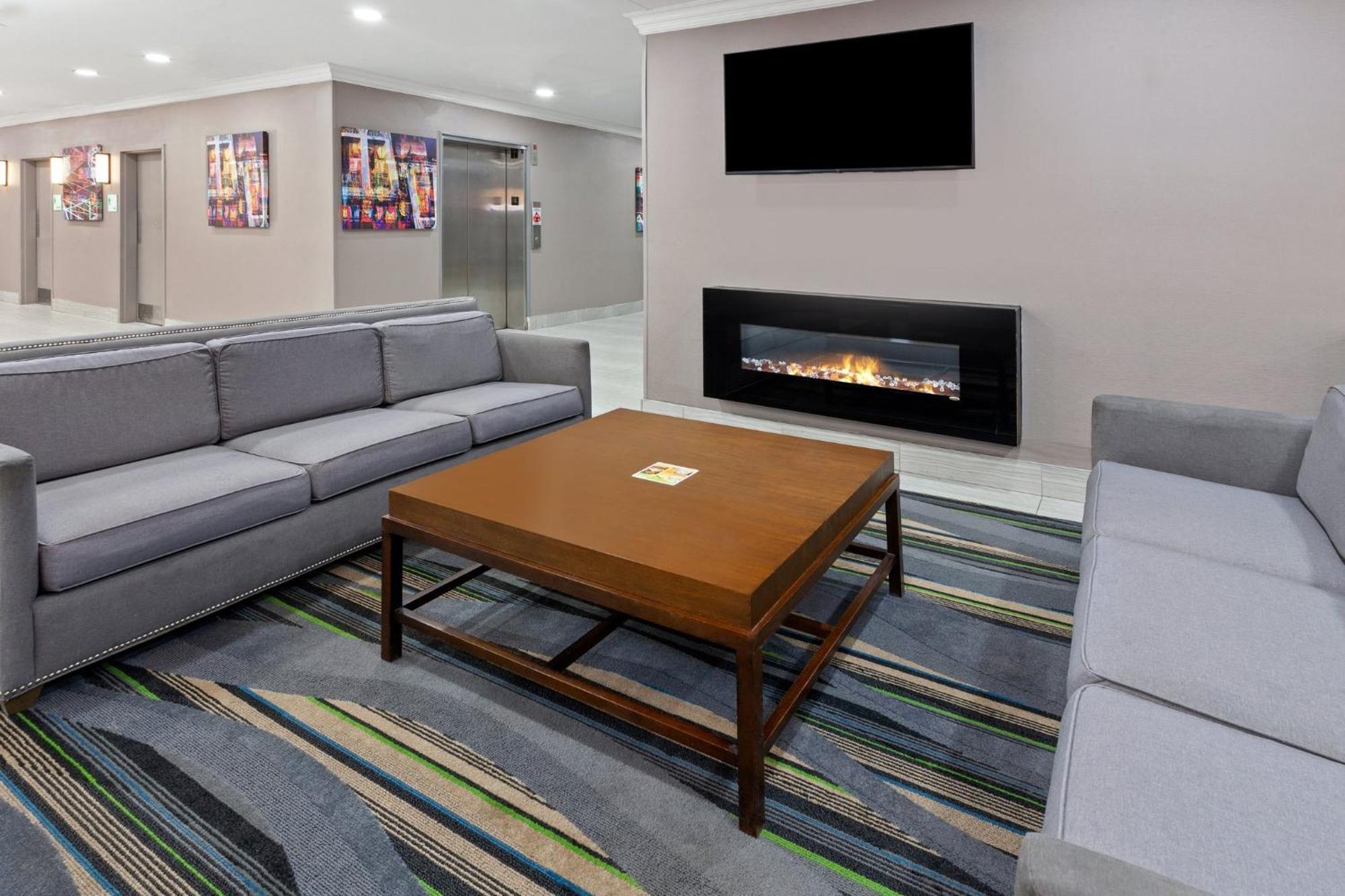 Holiday Inn Chicago/Oak Brook By Ihg Oakbrook Terrace Extérieur photo