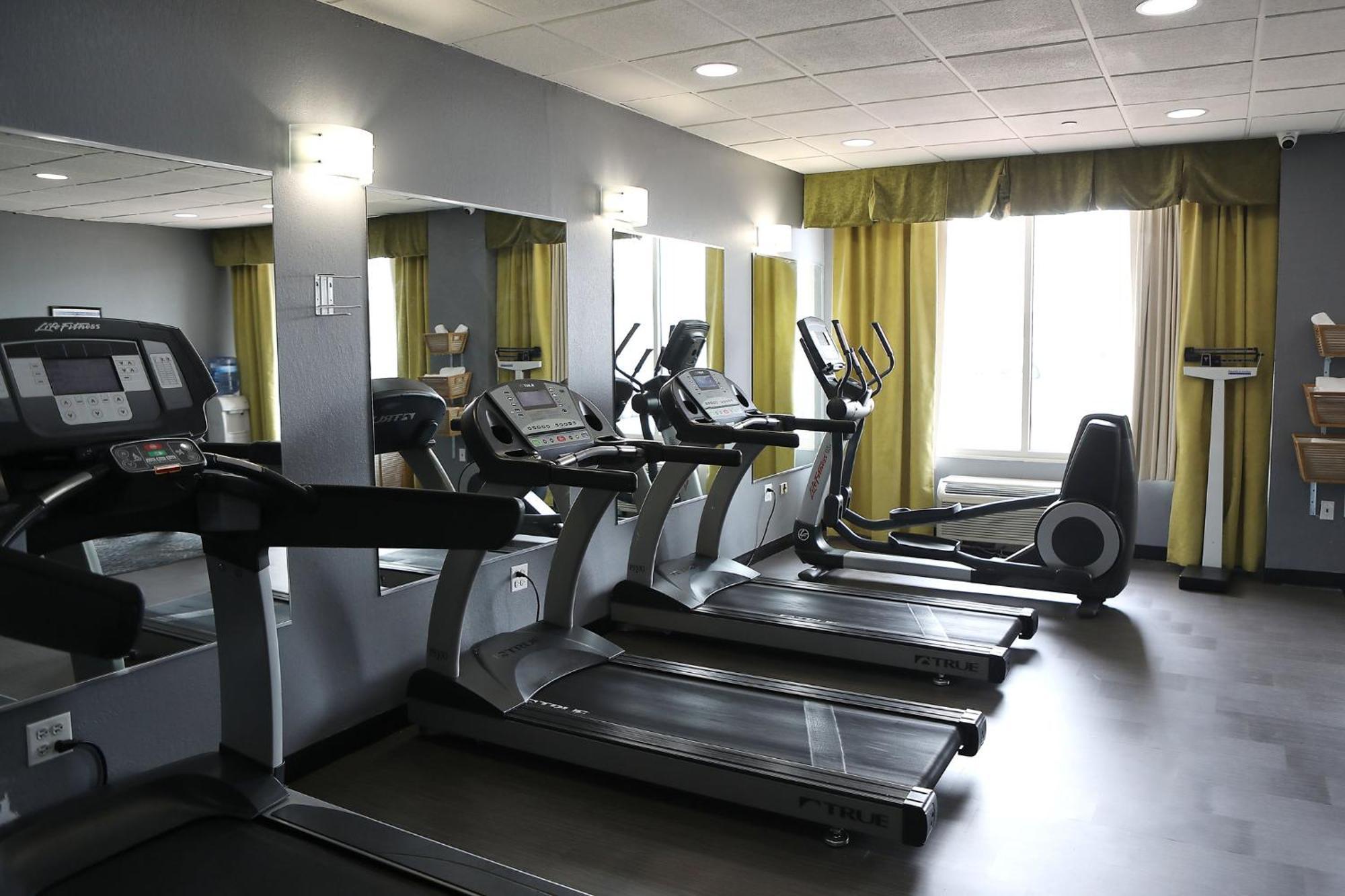 Holiday Inn Chicago/Oak Brook By Ihg Oakbrook Terrace Extérieur photo